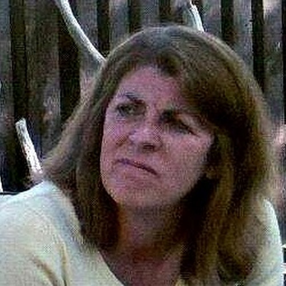 Meet your Posher, Debbi